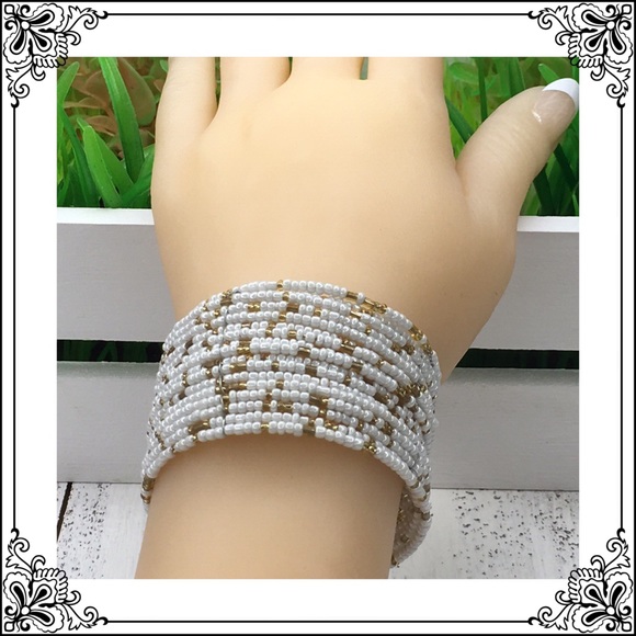 Memory Wire Beaded Bracelet - Picture 4 of 7